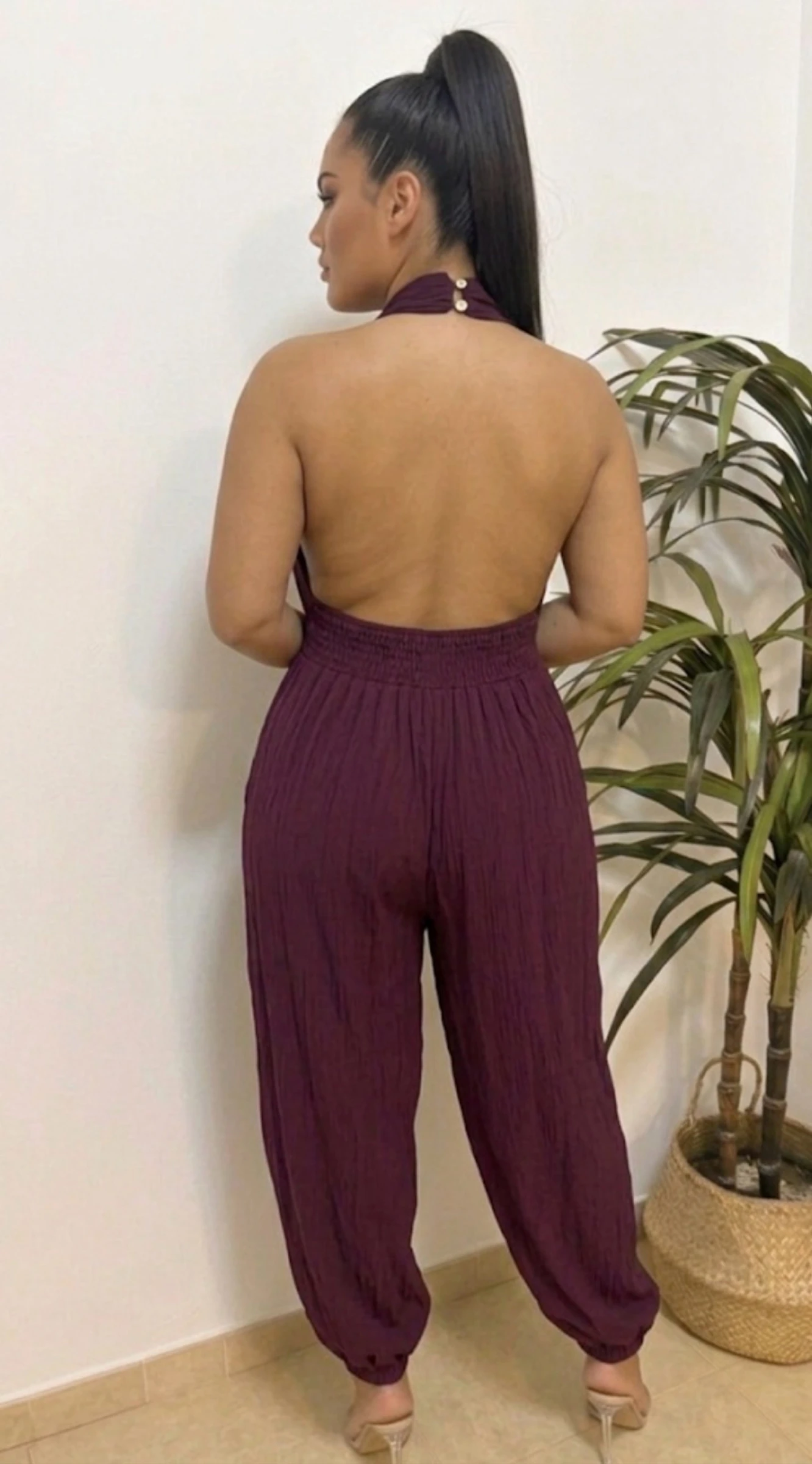 Burgundy satin backless jumpsuit – photo 2